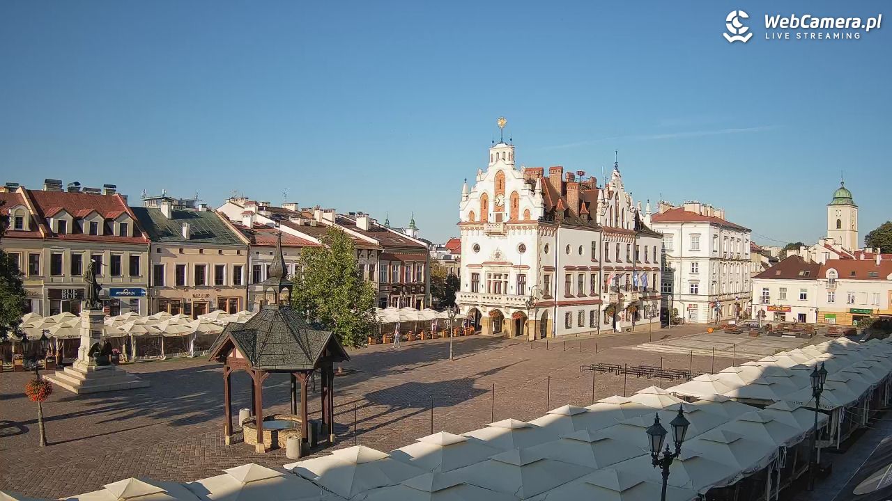 Rzeszów - Stary Rynek i Ratusz - 29 lipiec 2026, 06:54