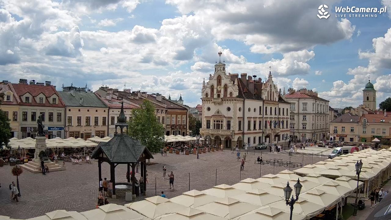 Rzeszów - Stary Rynek i Ratusz - 25 lipiec 2026, 13:14