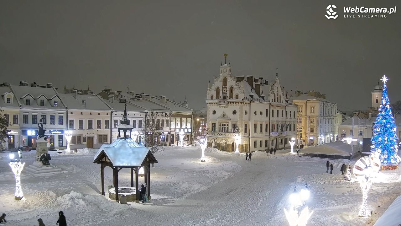 Rzeszów - Stary Rynek i Ratusz - 11 styczeń 2026, 17:32