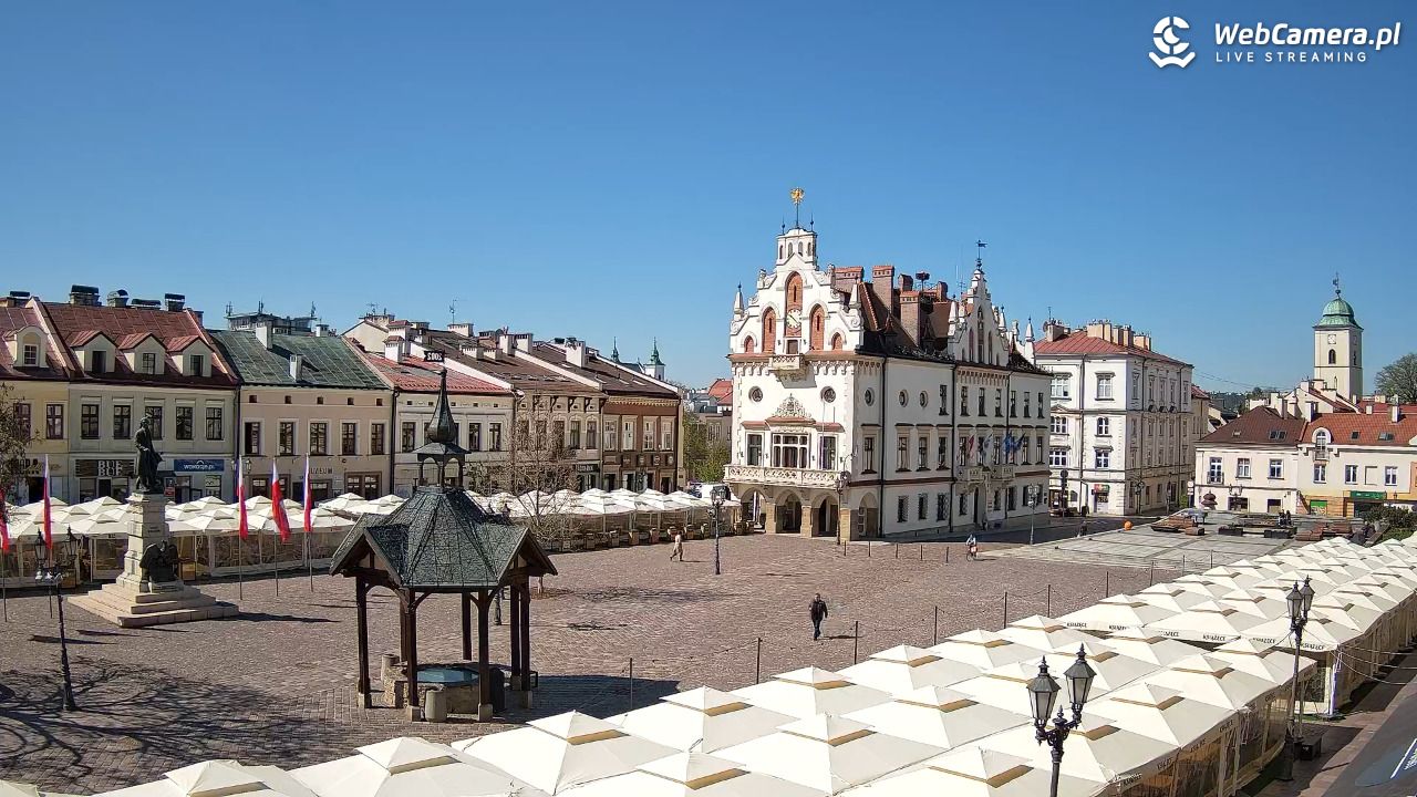Rzeszów - Stary Rynek i Ratusz - 22 kwiecień 2026, 10:24