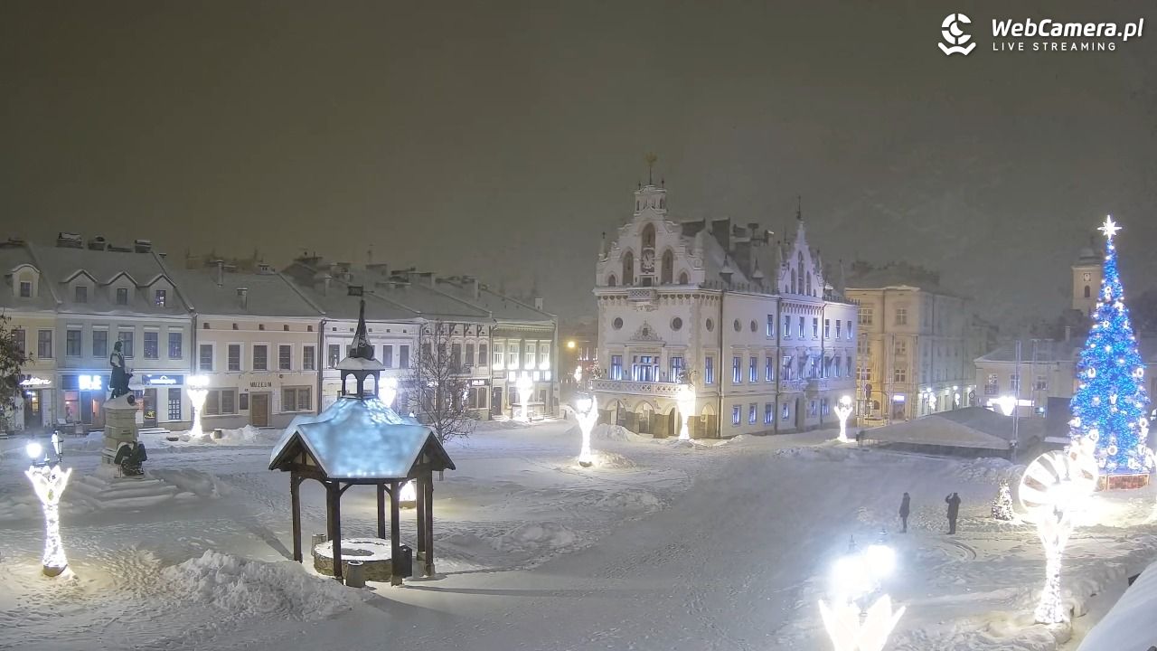 Rzeszów - Stary Rynek i Ratusz - 11 styczeń 2026, 22:58