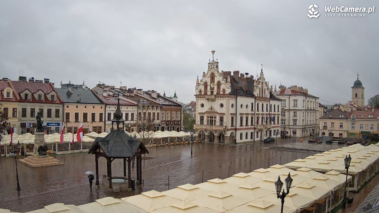 Rzeszów - Stary Rynek i Ratusz - 20 kwiecień 2026, 14:06