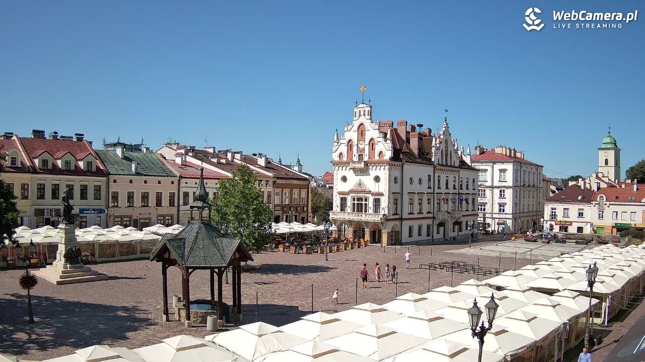 Rzeszów - Stary Rynek i Ratusz - 26 lipiec 2026, 10:06