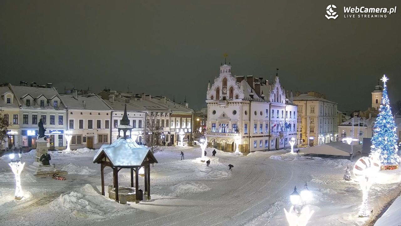 Rzeszów - Stary Rynek i Ratusz - 14 styczeń 2026, 22:07