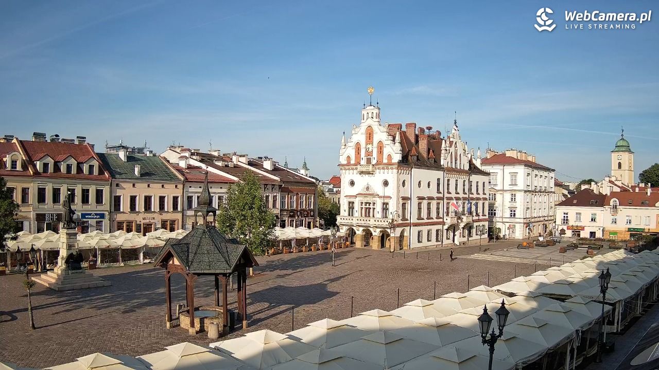 Rzeszów - Stary Rynek i Ratusz - 09 czerwiec 2026, 06:45