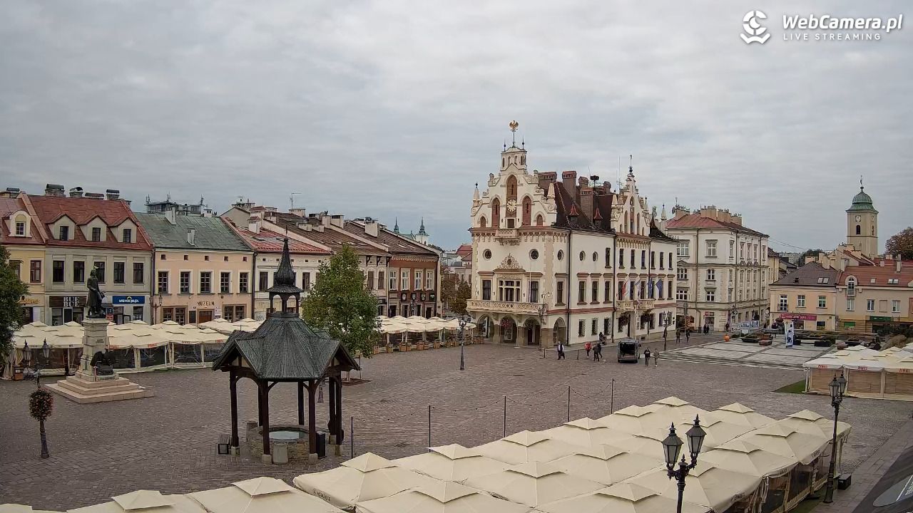 Rzeszów - Stary Rynek i Ratusz - 17 październik 2025, 10:04