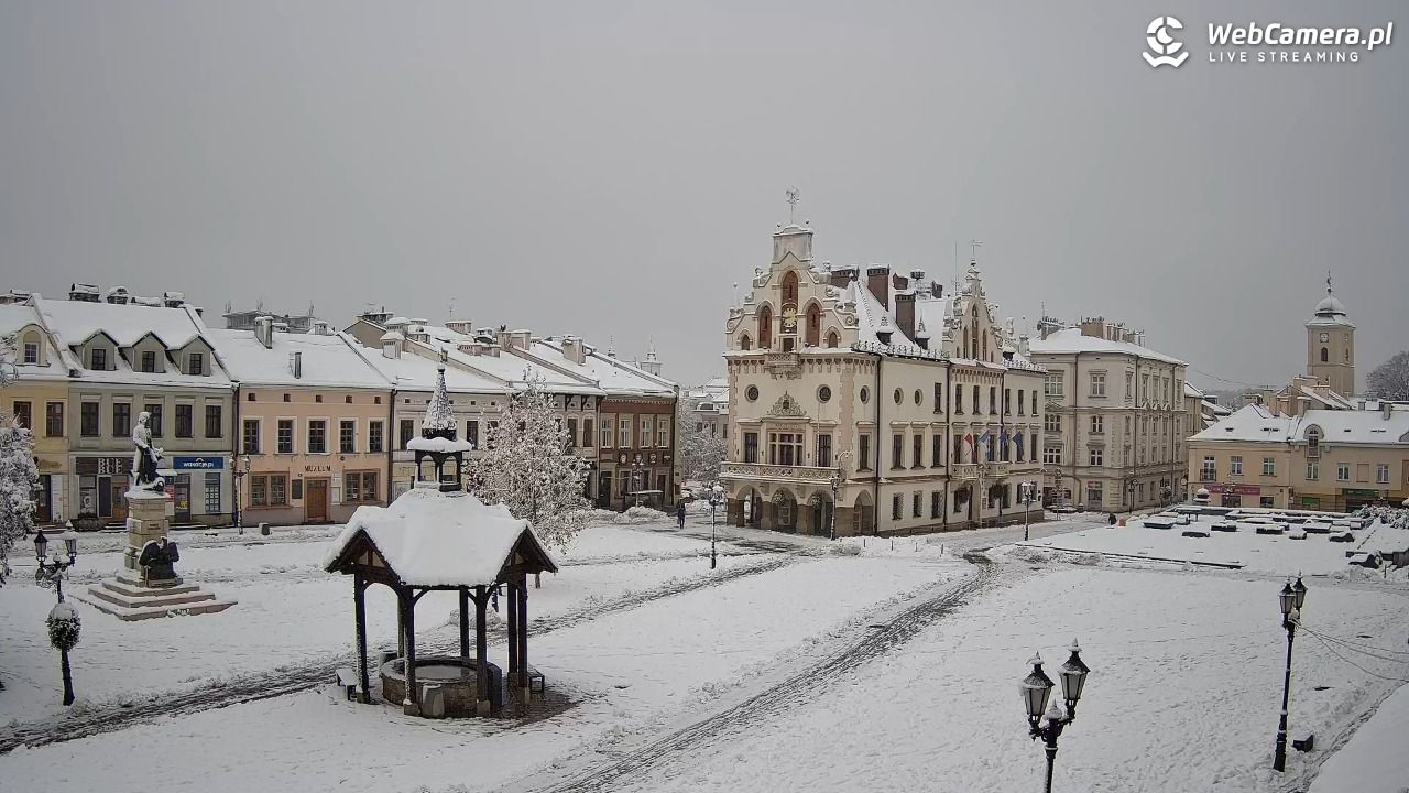 Rzeszów - Stary Rynek i Ratusz - 23 listopad 2025, 08:45