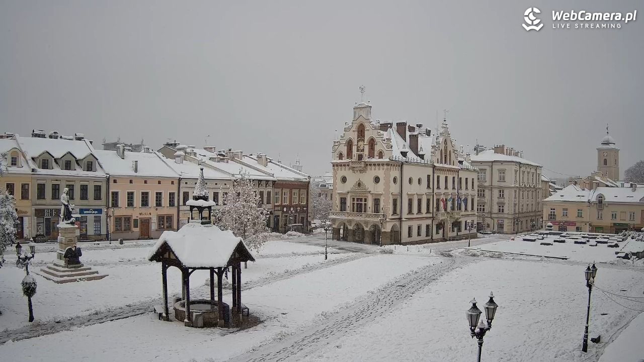Rzeszów - Stary Rynek i Ratusz - 23 listopad 2025, 07:38
