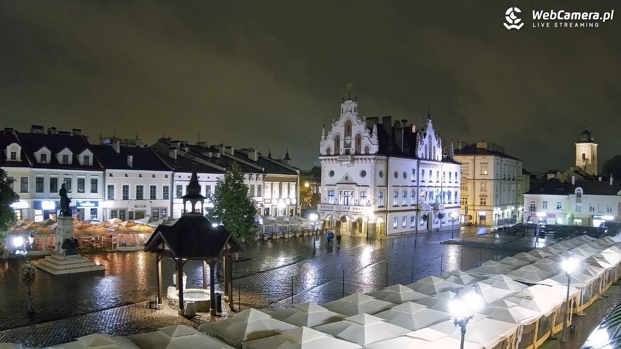 Rzeszów - Stary Rynek i Ratusz - 14 październik 2025, 21:14
