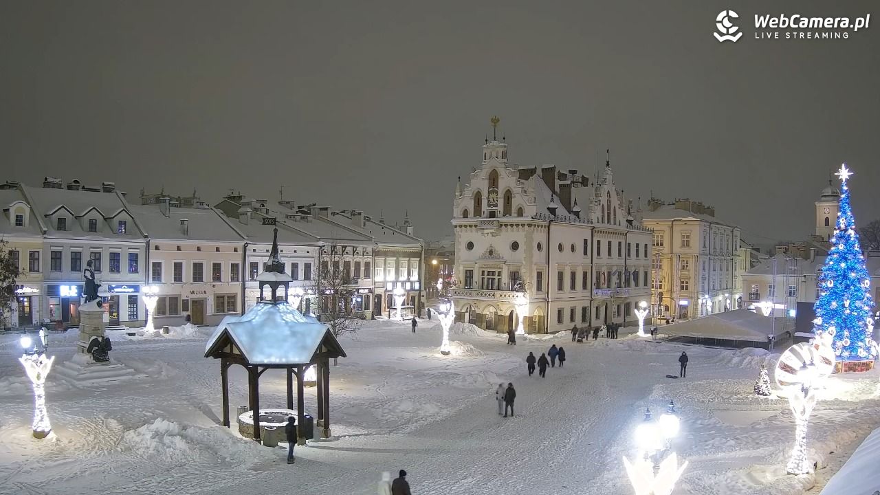 Rzeszów - Stary Rynek i Ratusz - 11 styczeń 2026, 17:24