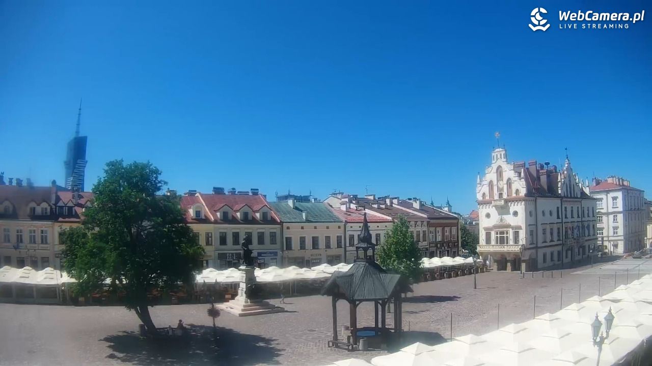Rzeszów - Stary Rynek i Ratusz - 01 lipiec 2025, 10:46