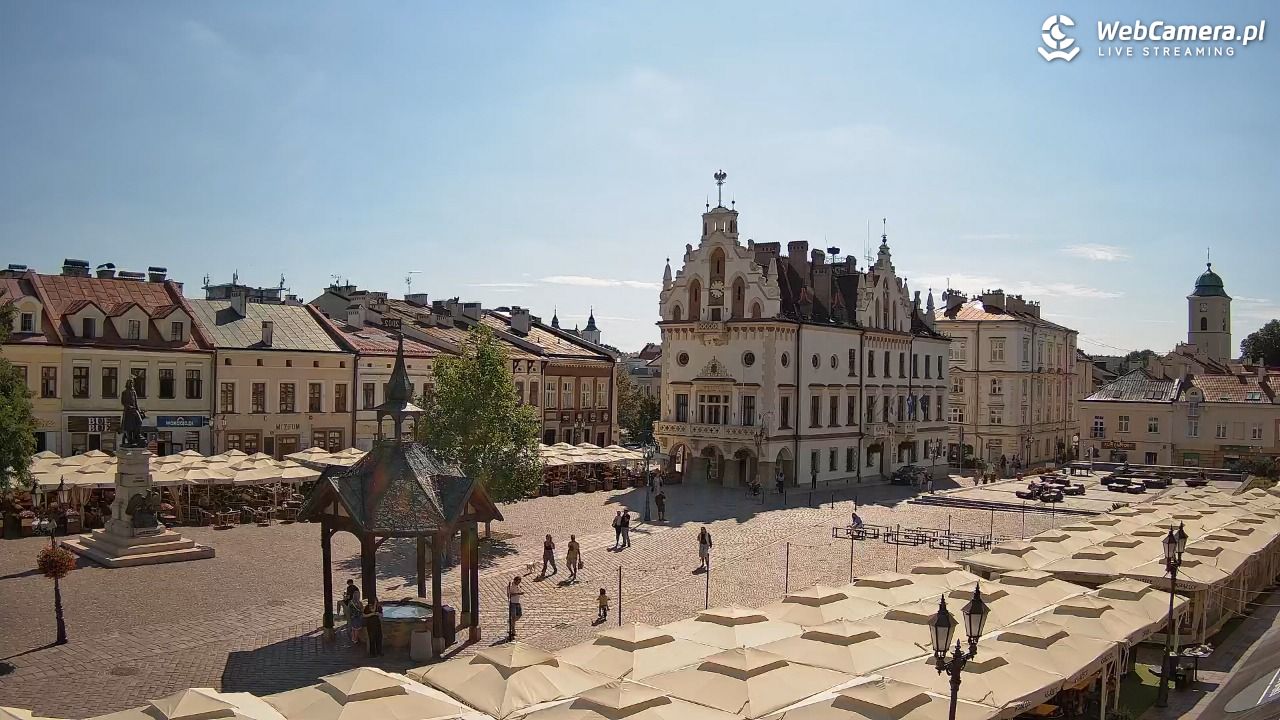 Rzeszów - Stary Rynek i Ratusz - 29 lipiec 2026, 15:44
