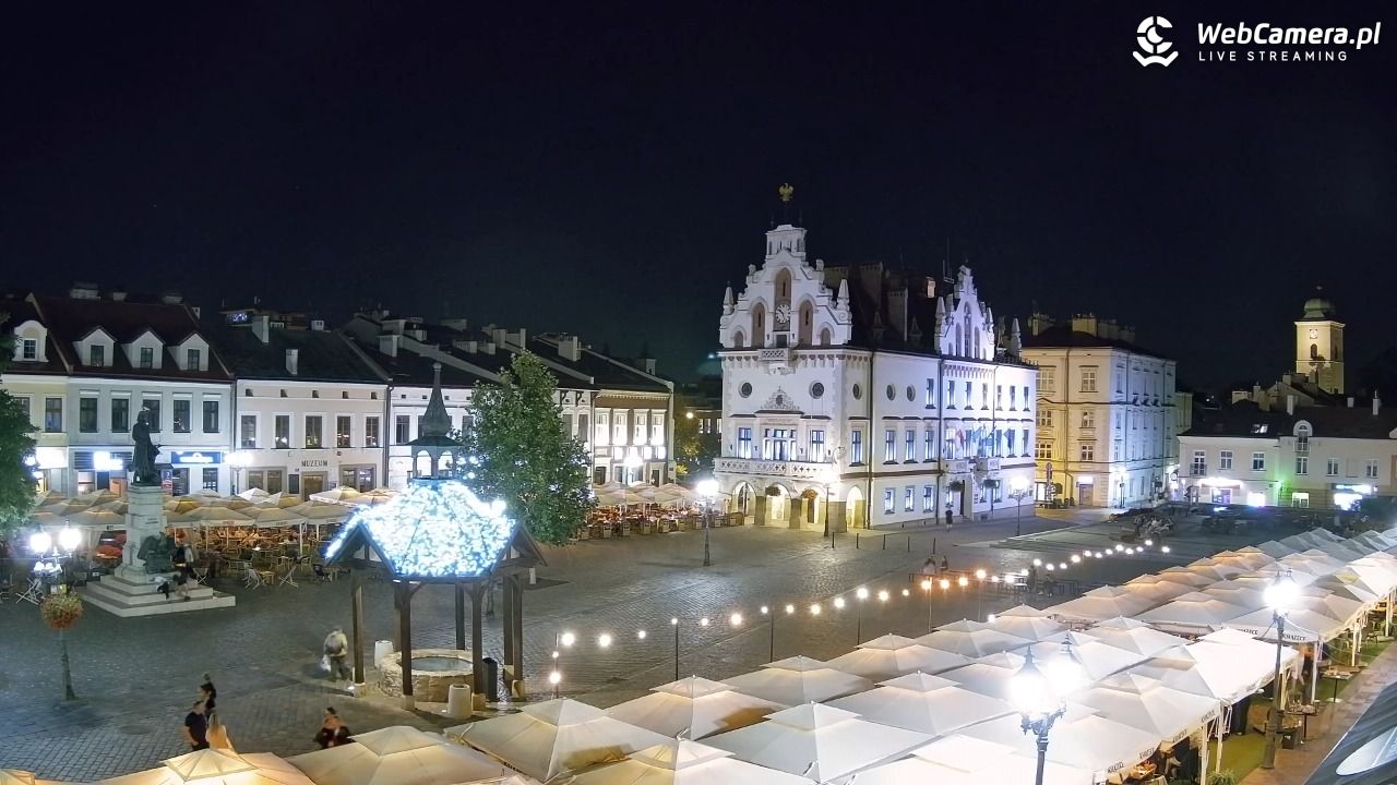 Rzeszów - Stary Rynek i Ratusz - 29 lipiec 2026, 22:24