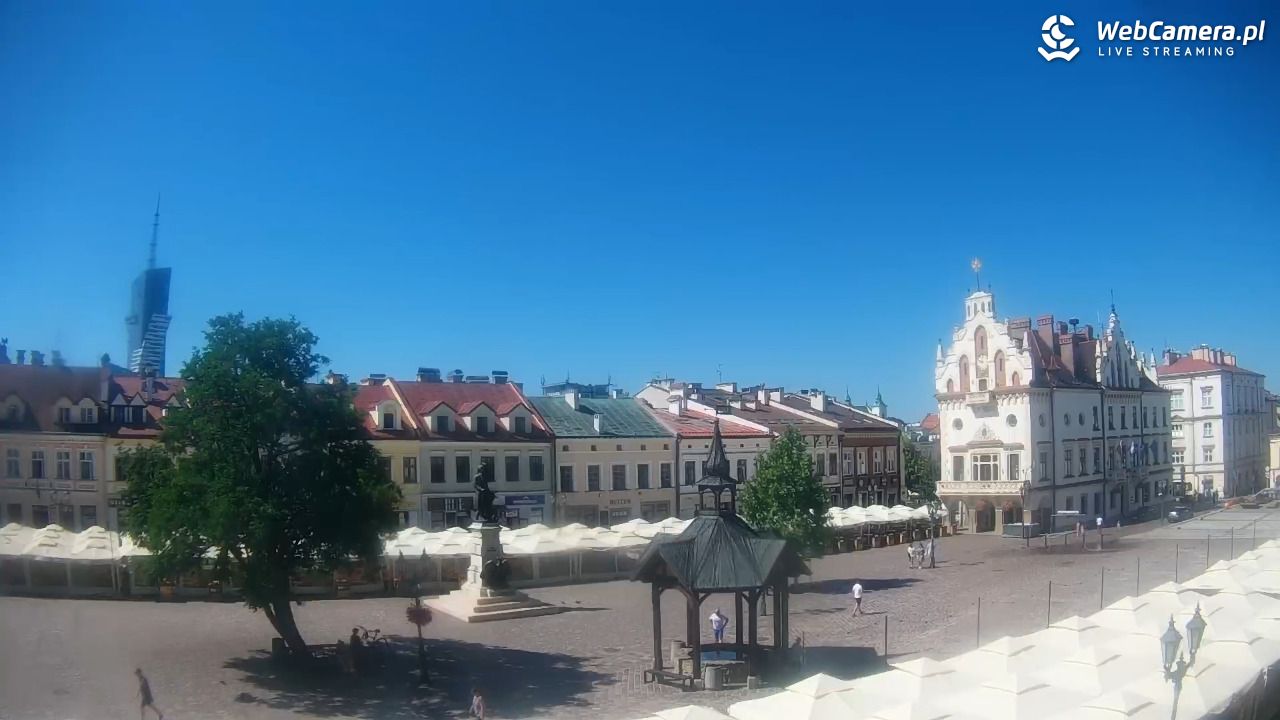 Rzeszów - Stary Rynek i Ratusz - 03 lipiec 2025, 10:02
