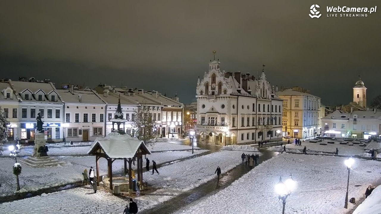 Rzeszów - Stary Rynek i Ratusz - 23 listopad 2025, 17:28