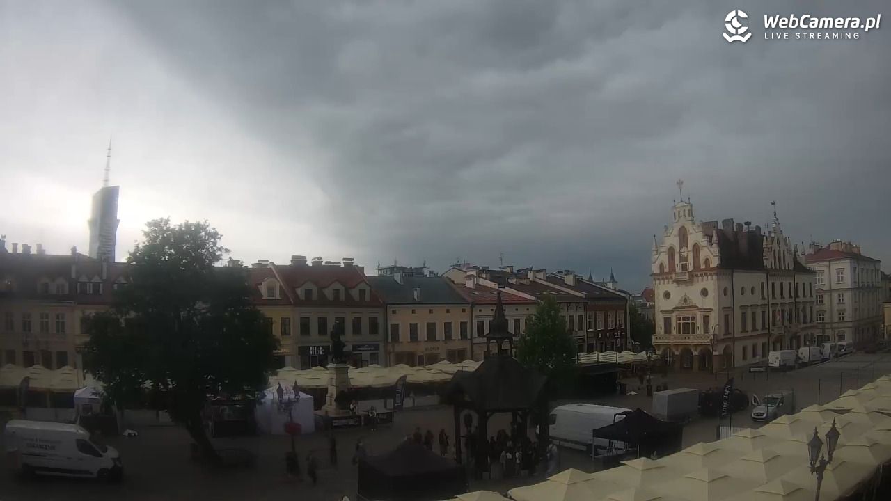 Rzeszów - Stary Rynek i Ratusz - 04 lipiec 2025, 11:44