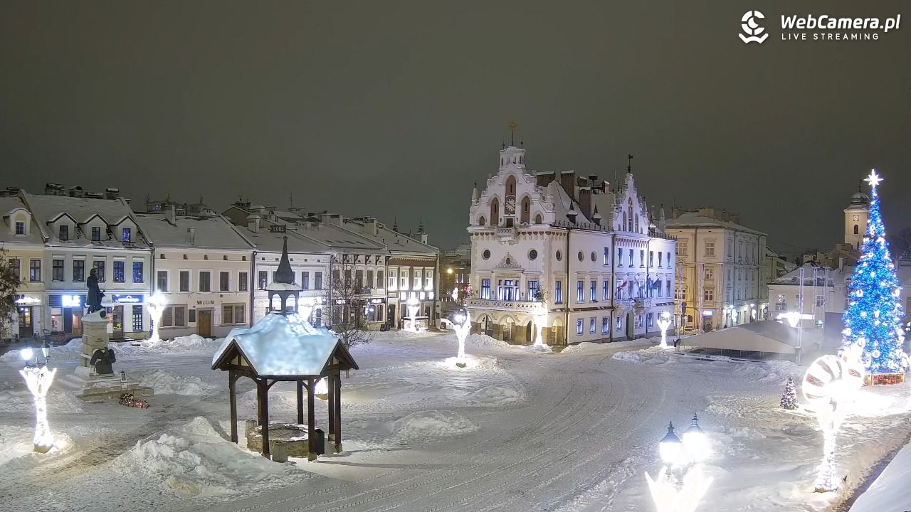 Rzeszów - Stary Rynek i Ratusz - 14 styczeń 2026, 22:21