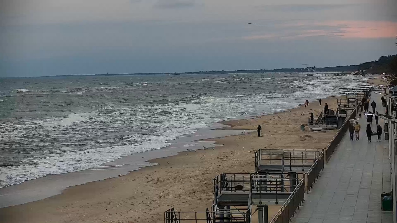SARBINOWO - widok na plażę - 09 październik 2026, 16:04