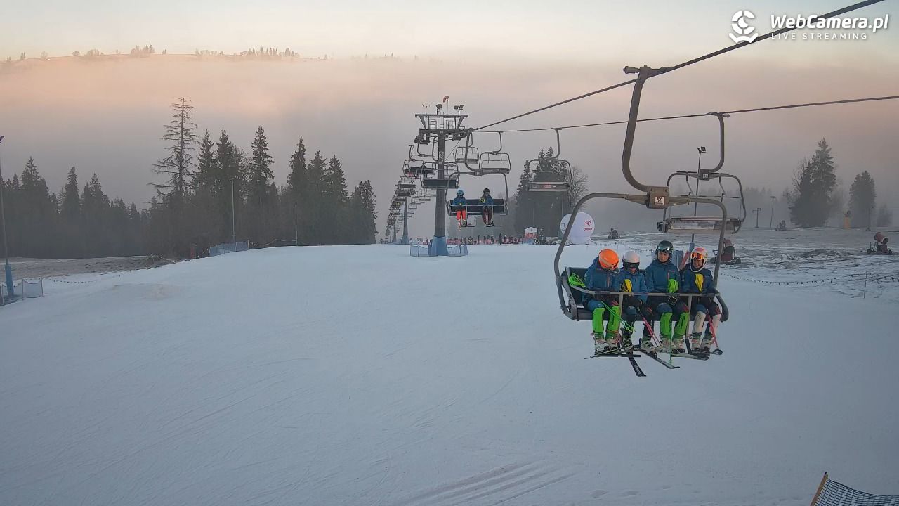 Ski Suche - widok z górnej stacji - 20 grudzień 2025, 08:17