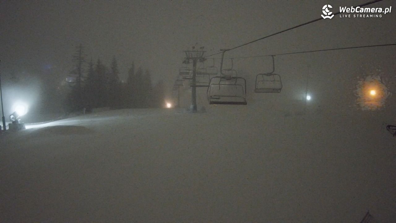 Ski Suche - widok z górnej stacji - 24 grudzień 2025, 20:29