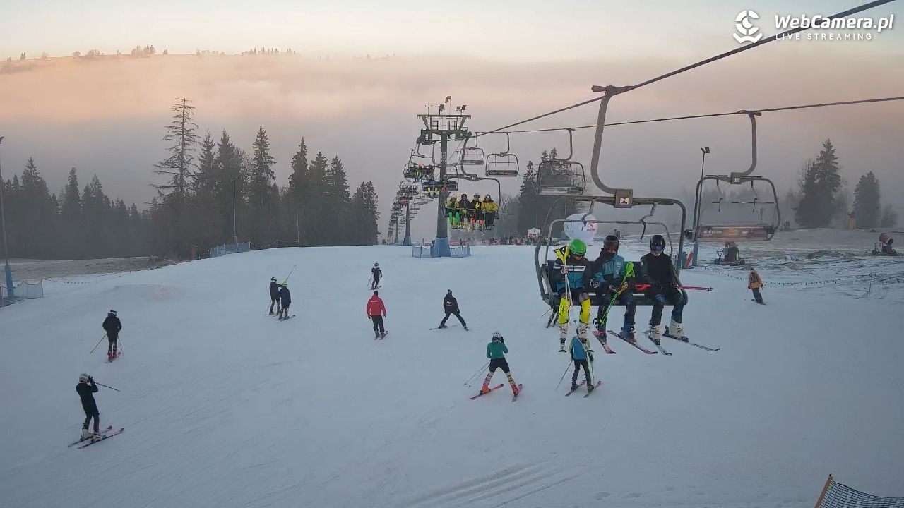 Ski Suche - widok z górnej stacji - 20 grudzień 2025, 08:20