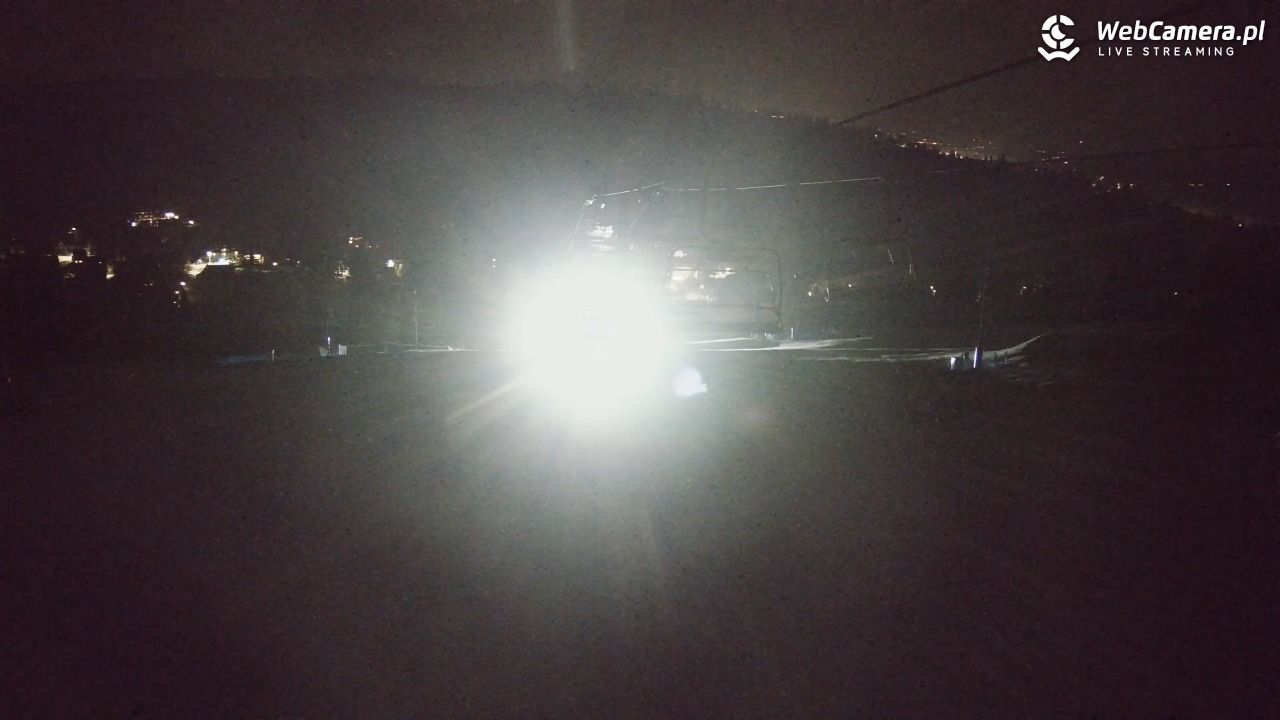 Ski Suche - widok z górnej stacji - 10 marzec 2026, 21:33