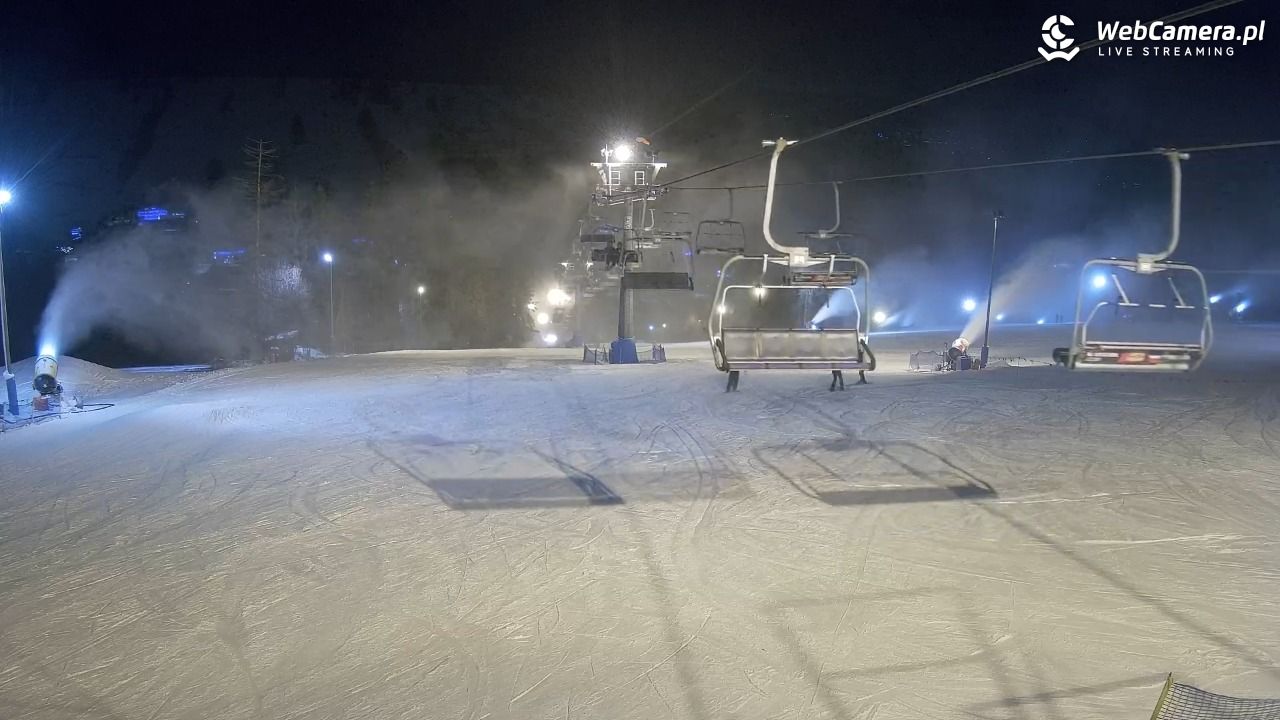 Ski Suche - widok z górnej stacji - 28 grudzień 2025, 18:28