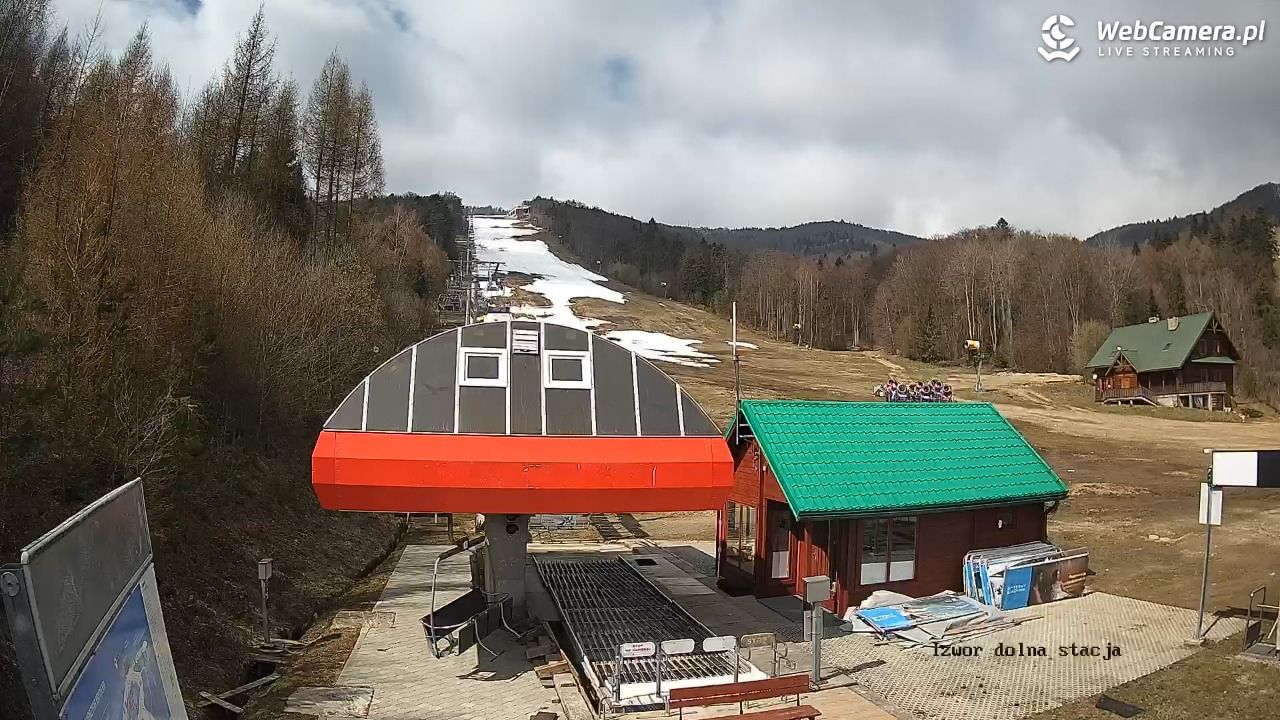 Jaworzyna Krynicka - widok na trasy nr 2 - 09 kwiecień 2026, 12:21