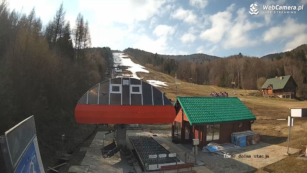 Jaworzyna Krynicka - widok na trasy nr 2 - 11 kwiecień 2026, 15:26