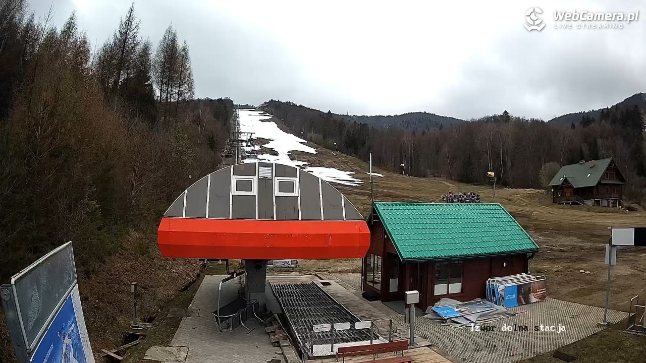 Jaworzyna Krynicka - widok na trasy nr 2 - 08 kwiecień 2026, 15:48