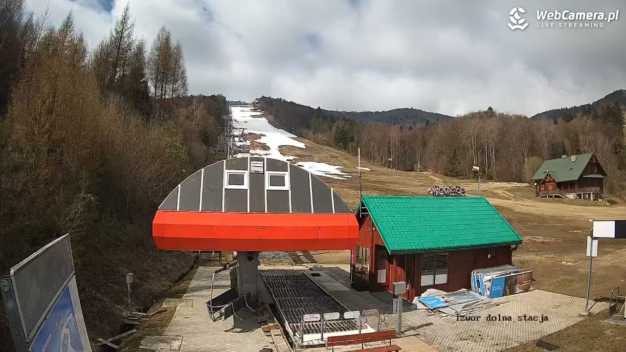 Jaworzyna Krynicka - widok na trasy nr 2 - 09 kwiecień 2026, 12:21