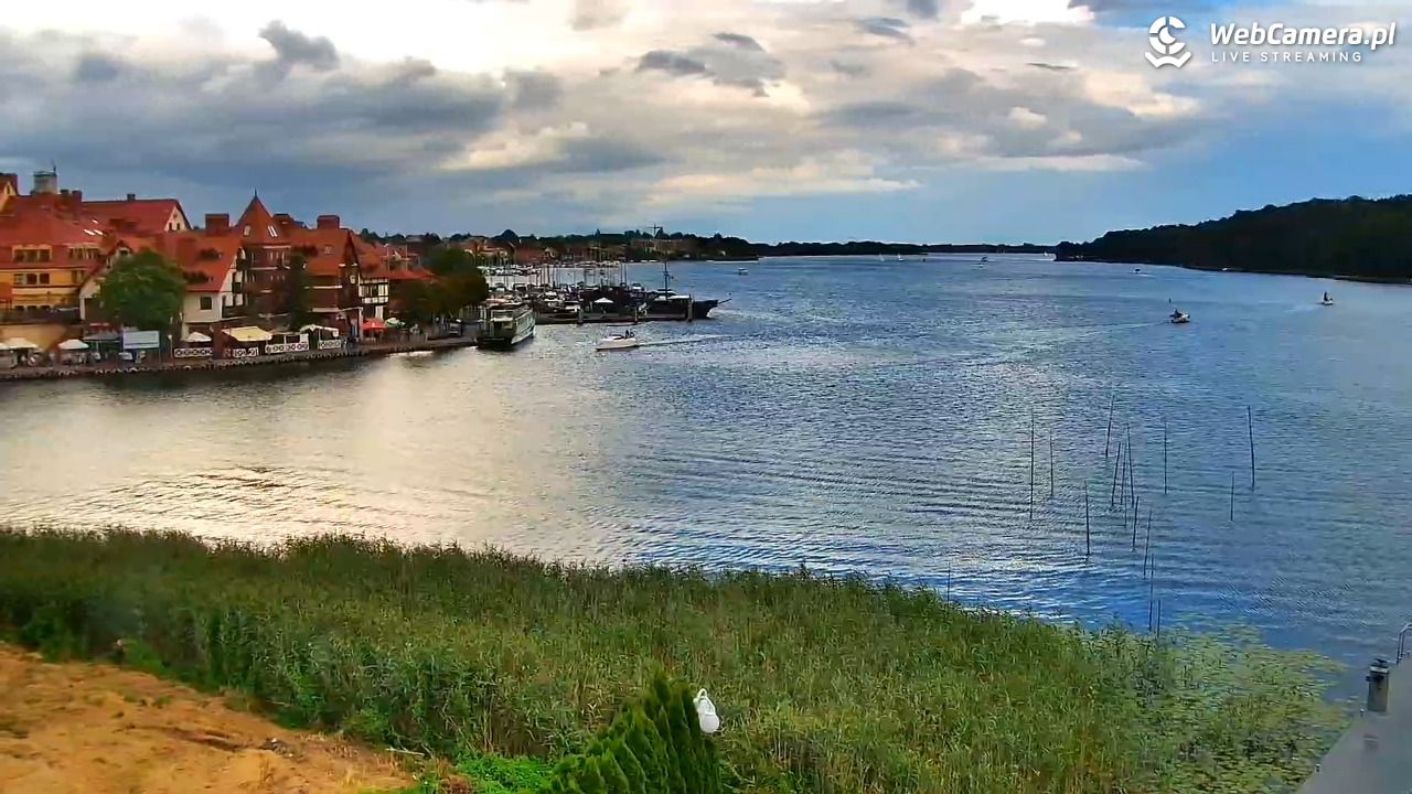 MIKOŁAJKI - widok na port - 18 sierpień 2026, 17:56