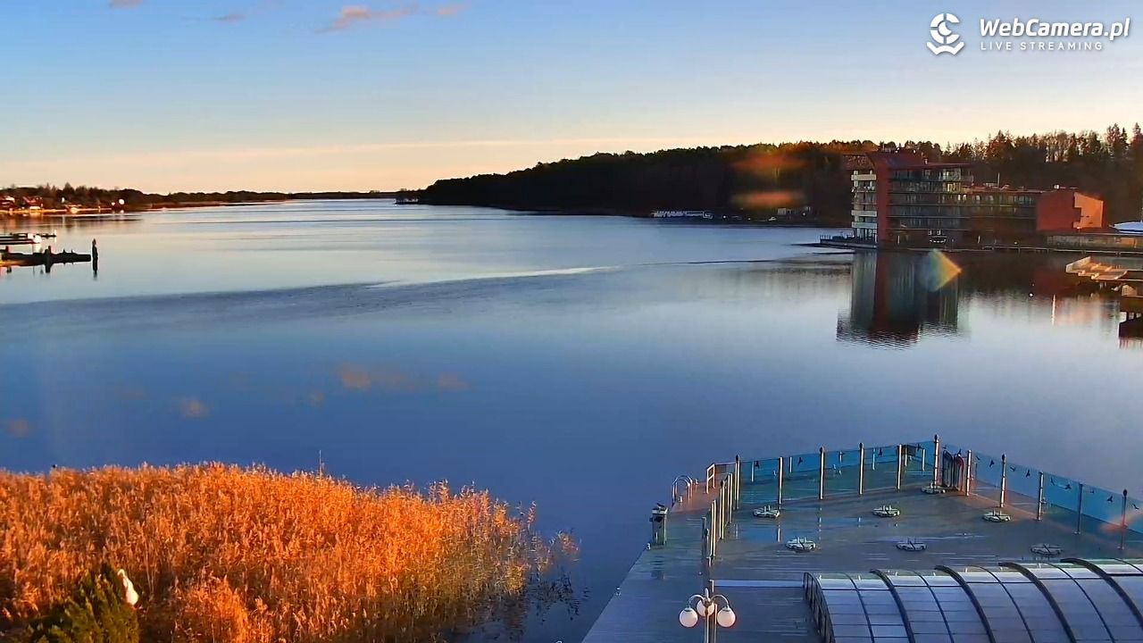 MIKOŁAJKI - widok na port - 15 listopad 2025, 14:35