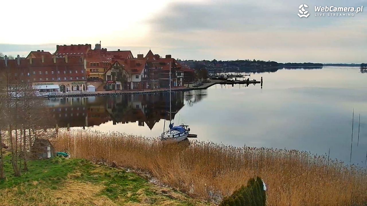 MIKOŁAJKI - widok na port - 19 kwiecień 2026, 07:49