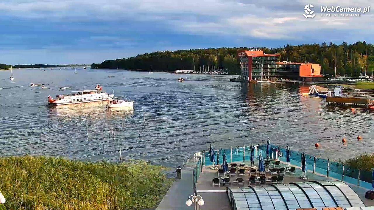 MIKOŁAJKI - widok na port - 17 sierpień 2026, 18:11