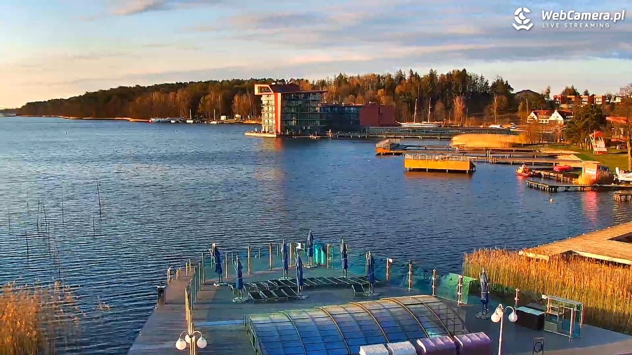 MIKOŁAJKI - widok na port - 20 kwiecień 2026, 06:13