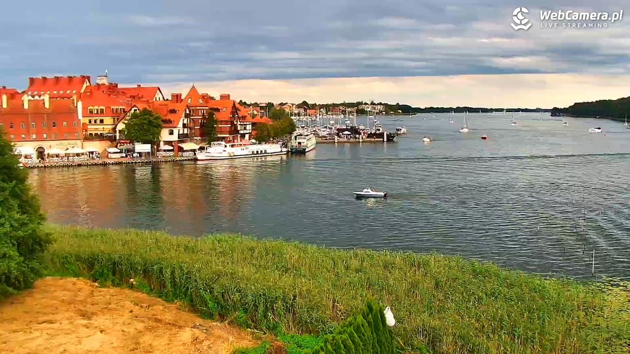MIKOŁAJKI - widok na port - 17 sierpień 2026, 17:32