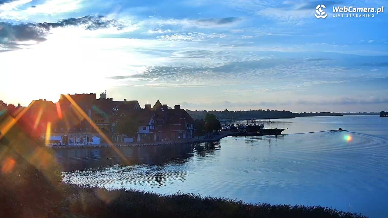 MIKOŁAJKI - widok na port - 01 październik 2025, 07:13