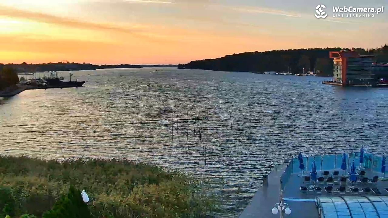 MIKOŁAJKI - widok na port - 01 październik 2026, 06:43