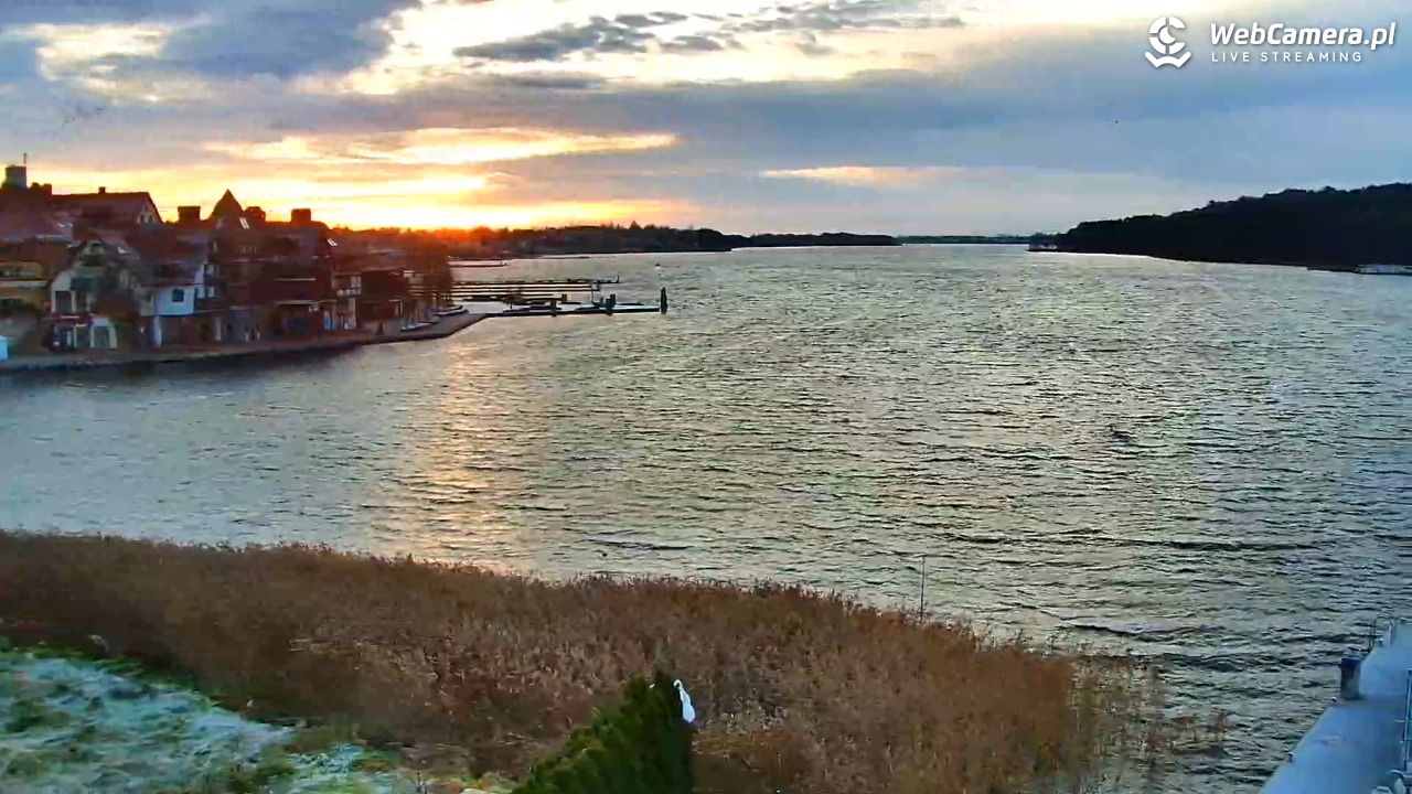 MIKOŁAJKI - widok na port - 16 listopad 2025, 07:19