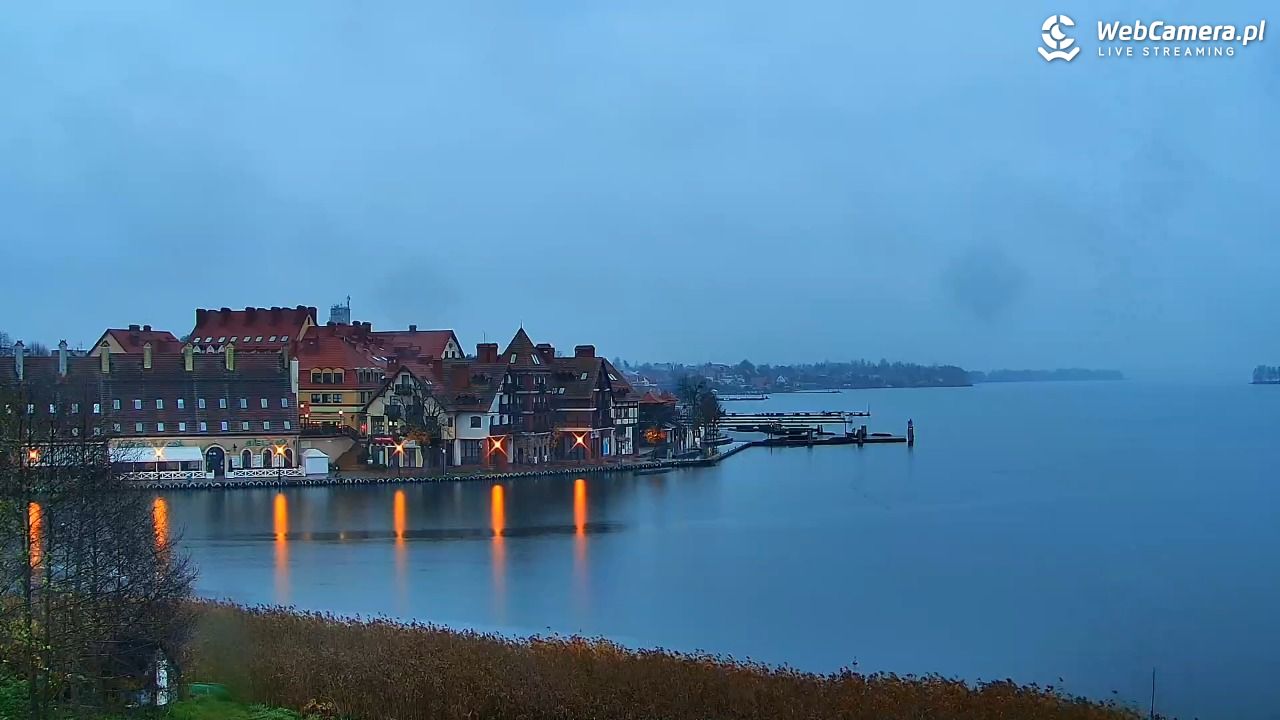 MIKOŁAJKI - widok na port - 14 listopad 2025, 15:26