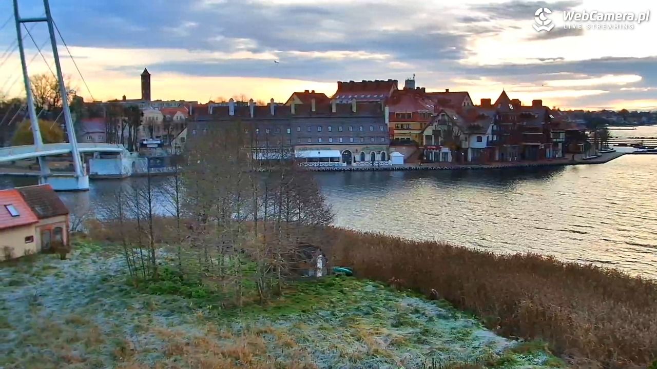 MIKOŁAJKI - widok na port - 16 listopad 2025, 07:34