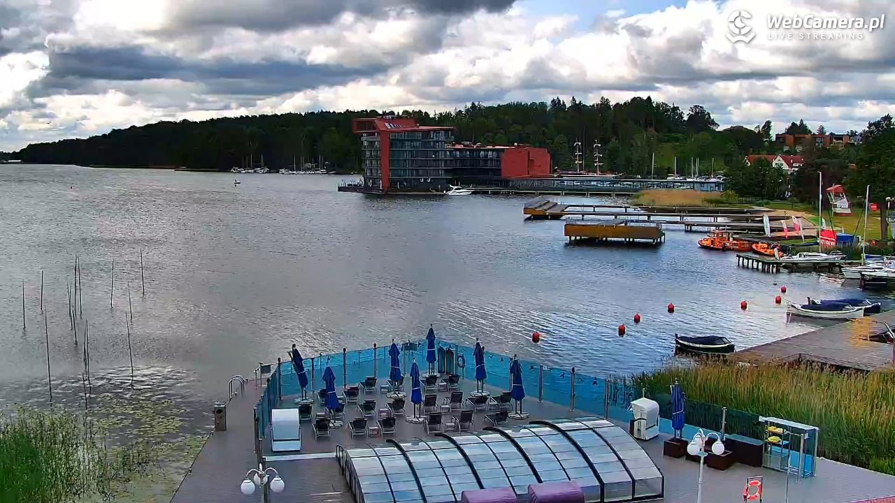 MIKOŁAJKI - widok na port - 12 czerwiec 2025, 08:59