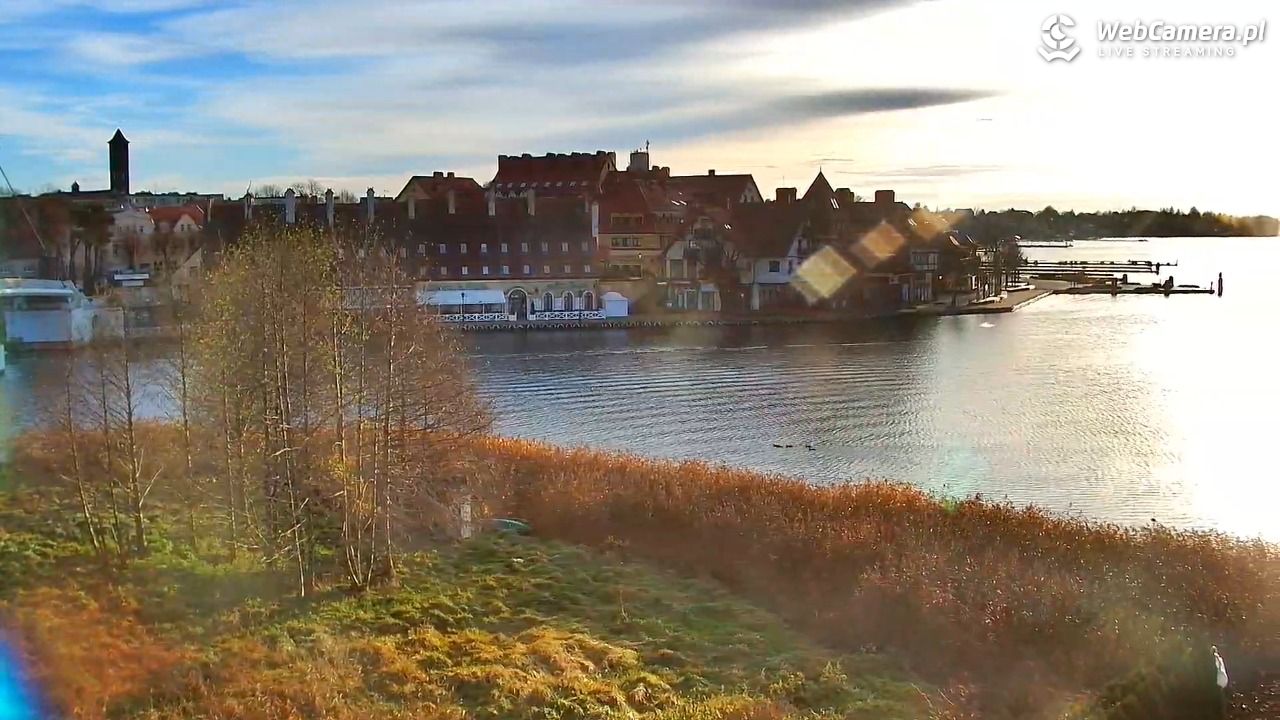 MIKOŁAJKI - widok na port - 15 listopad 2025, 08:20