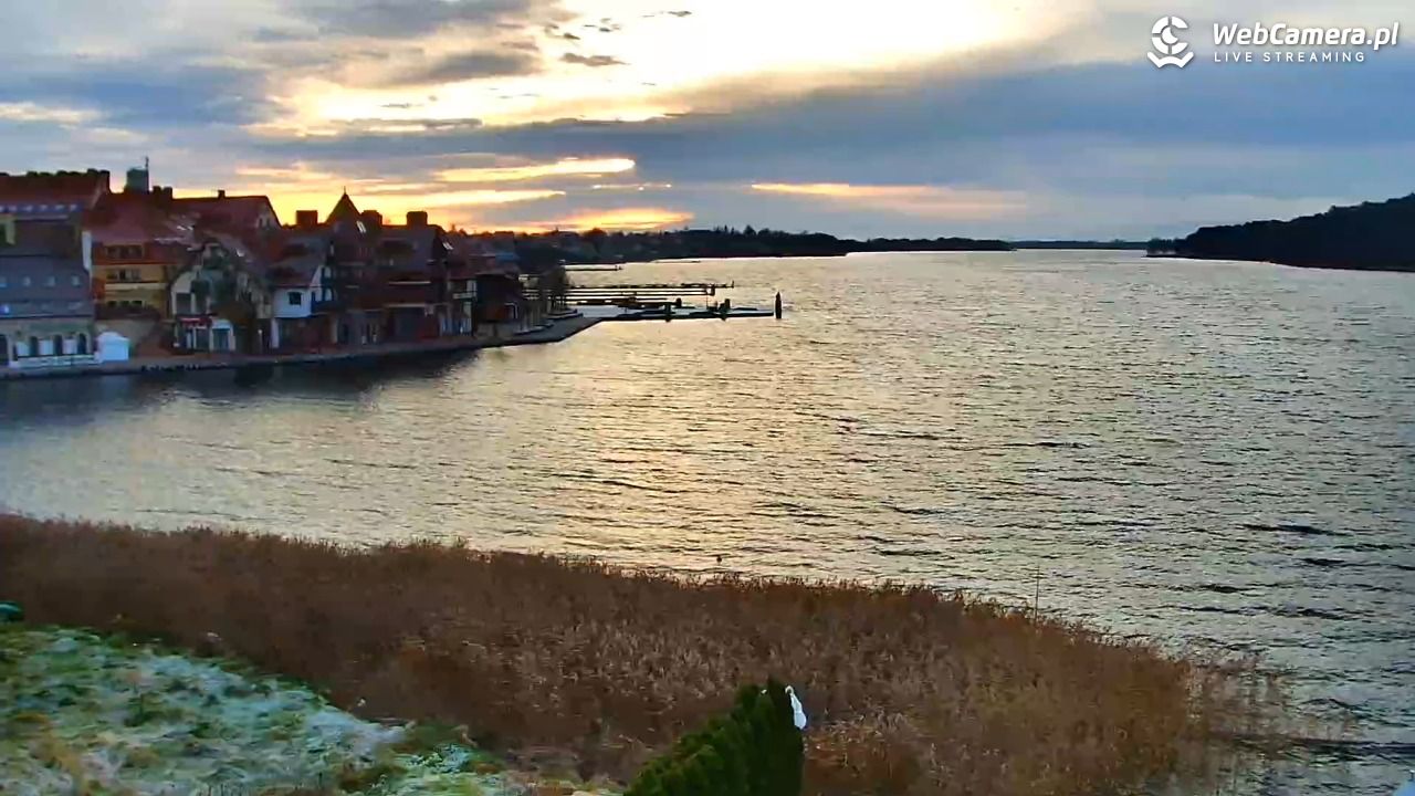 MIKOŁAJKI - widok na port - 16 listopad 2025, 07:33