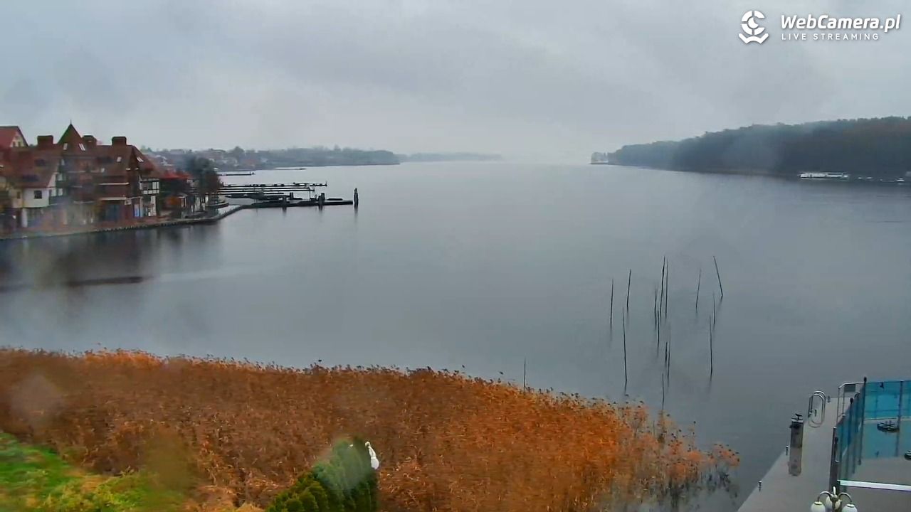 MIKOŁAJKI - widok na port - 14 listopad 2025, 15:08
