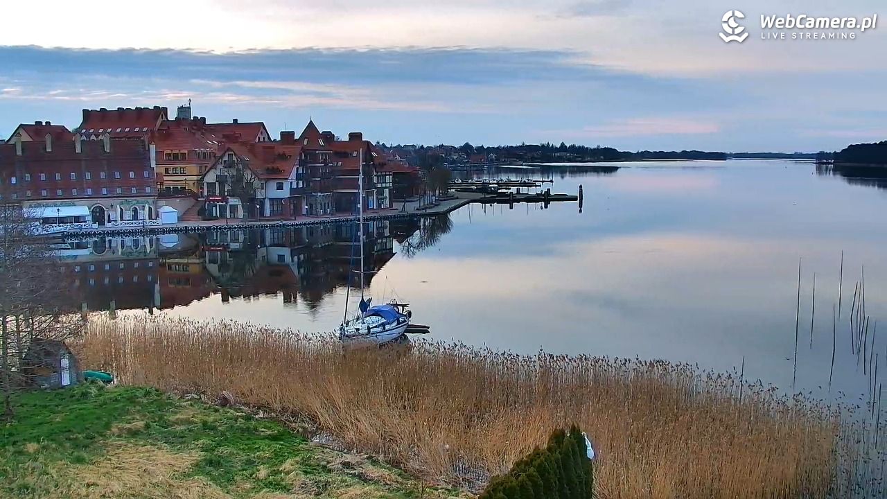 MIKOŁAJKI - widok na port - 19 kwiecień 2026, 05:42