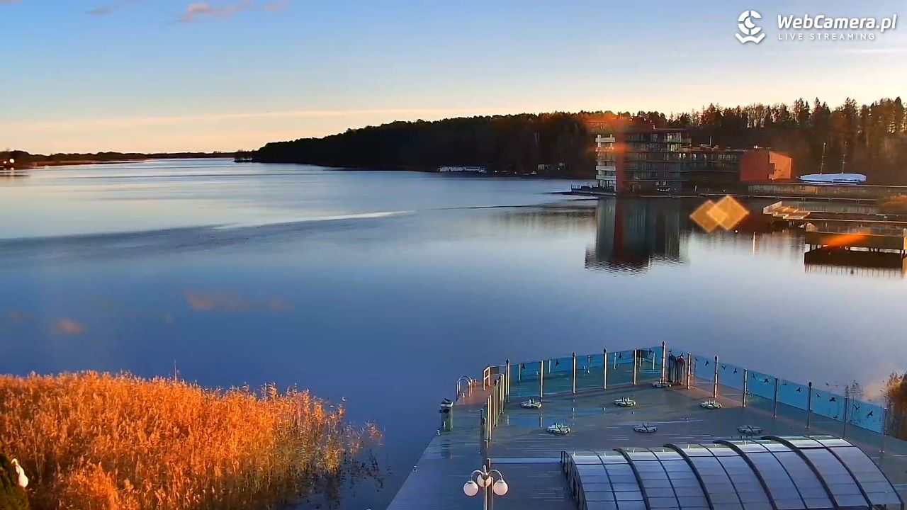 MIKOŁAJKI - widok na port - 15 listopad 2025, 14:35