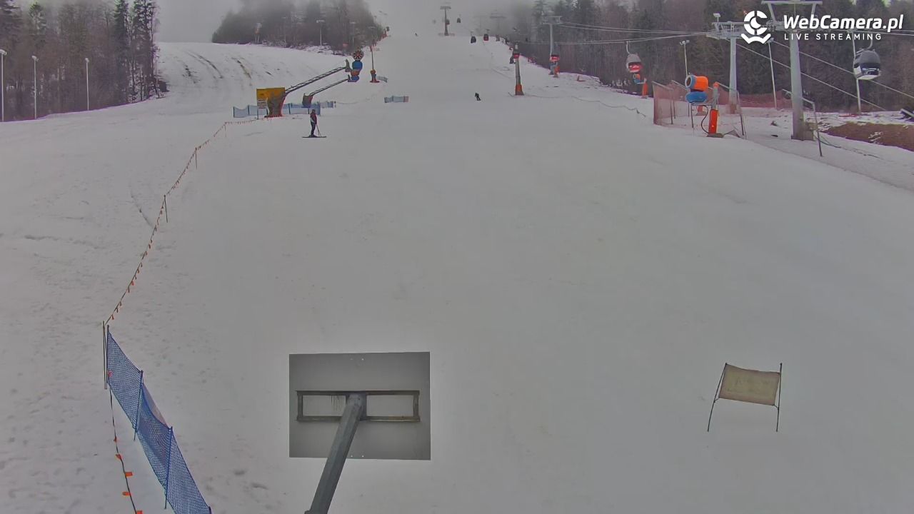 Jaworzyna Krynicka - dolna stacja - 04 grudzień 2025, 11:05