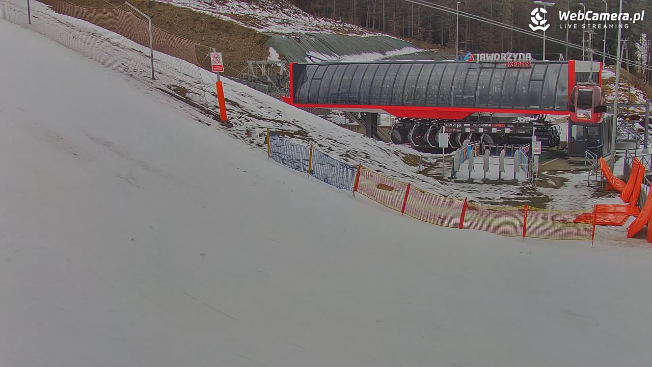 Jaworzyna Krynicka - dolna stacja - 05 grudzień 2025, 09:44